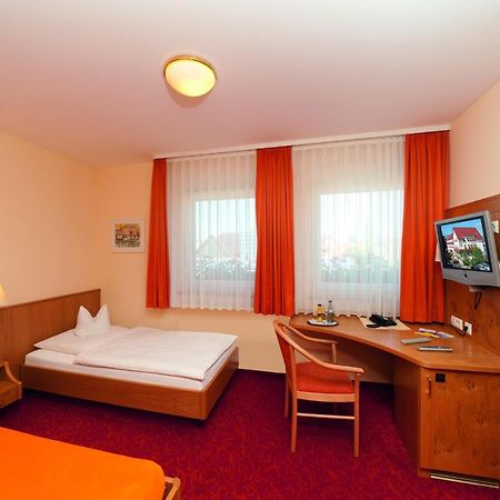 Gasthof - Hotel Zum Ochsen Gmbh Berghulen ภายนอก รูปภาพ