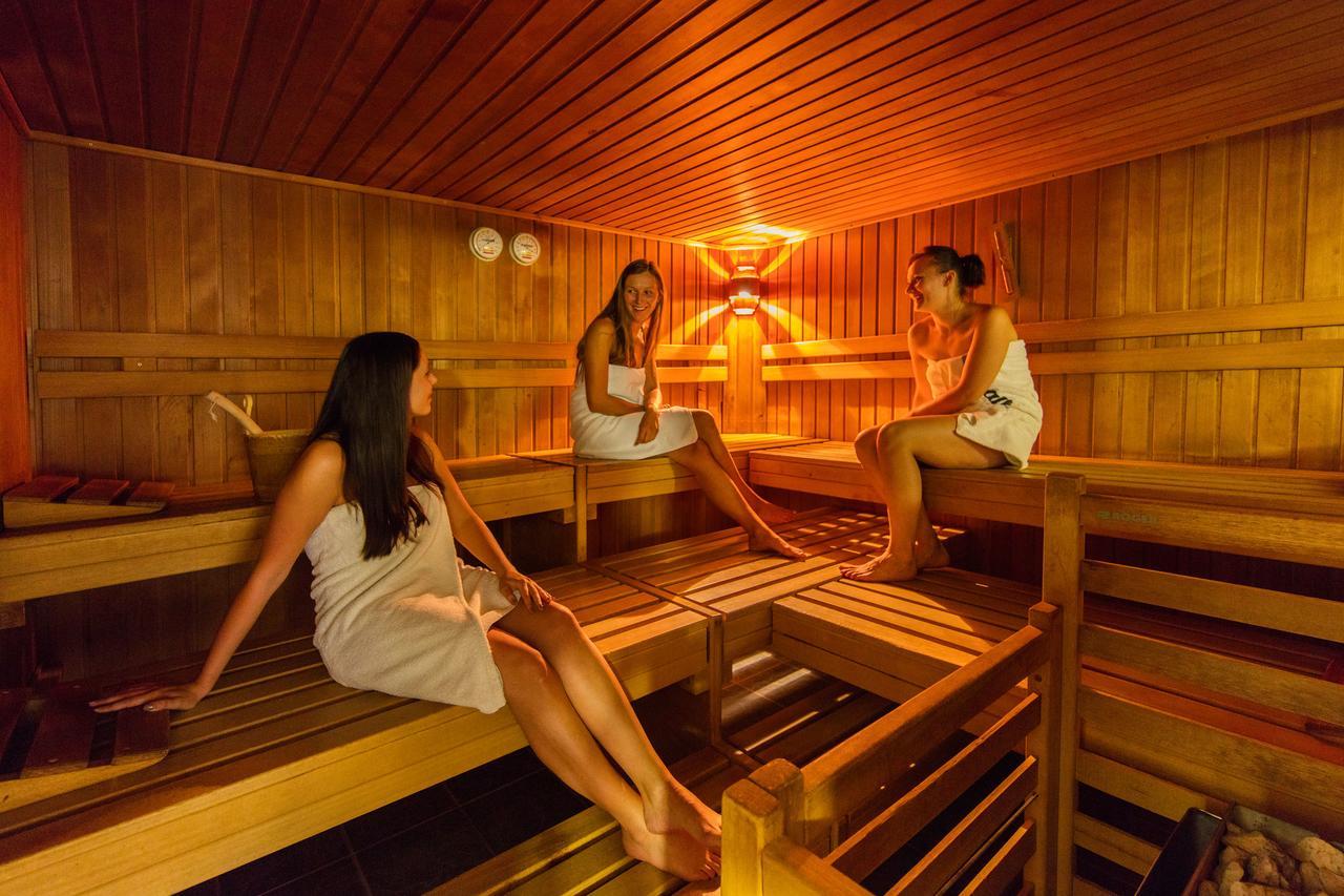 Gasthof - Hotel Zum Ochsen Gmbh Berghulen ภายนอก รูปภาพ