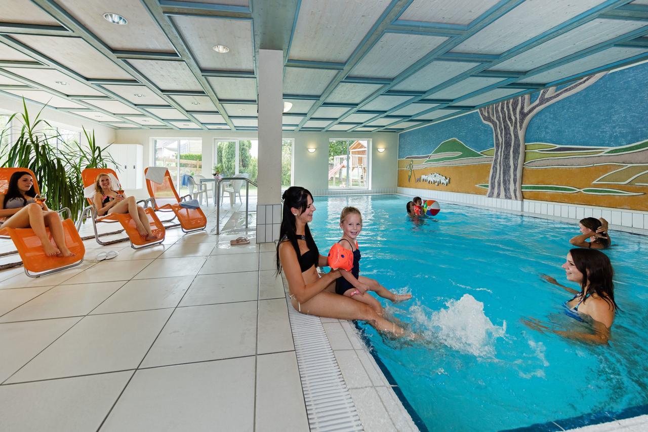 Gasthof - Hotel Zum Ochsen Gmbh Berghulen ภายนอก รูปภาพ