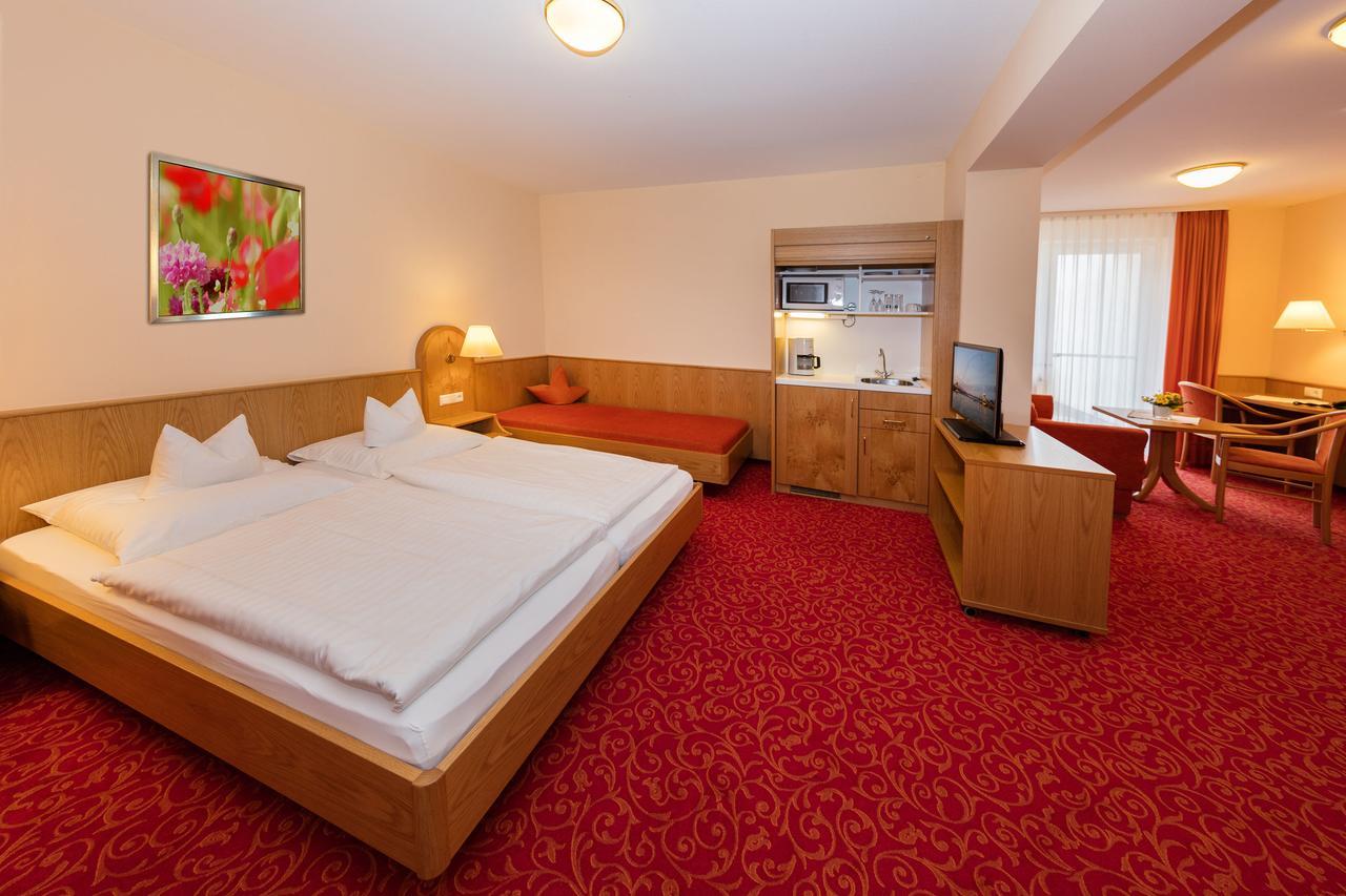 Gasthof - Hotel Zum Ochsen Gmbh Berghulen ภายนอก รูปภาพ