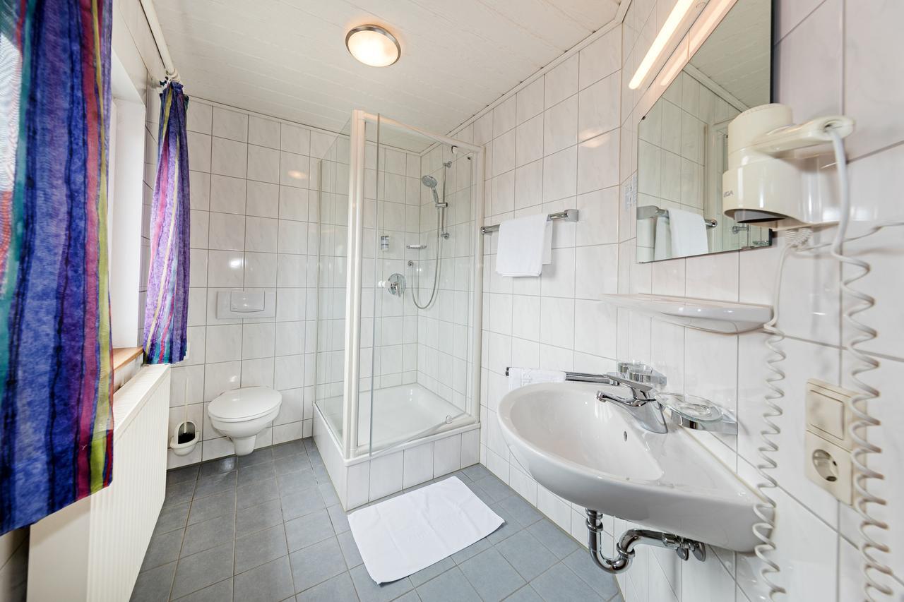 Gasthof - Hotel Zum Ochsen Gmbh Berghulen ภายนอก รูปภาพ