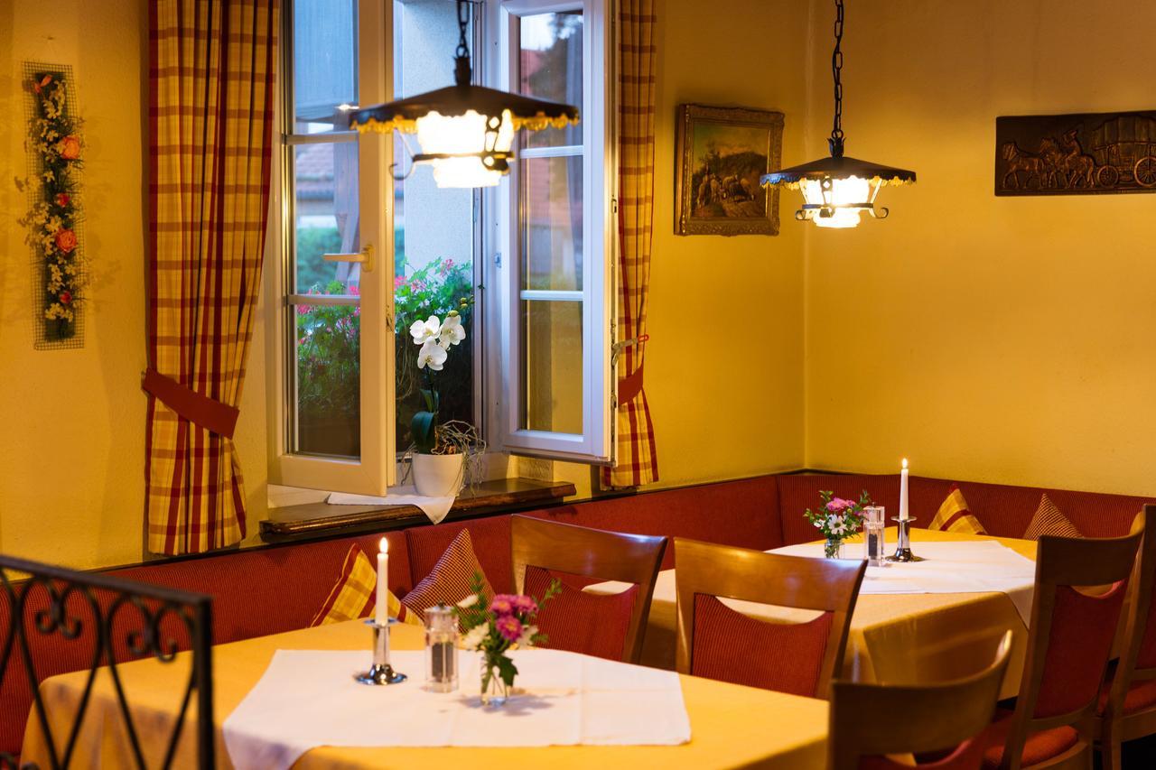 Gasthof - Hotel Zum Ochsen Gmbh Berghulen ภายนอก รูปภาพ