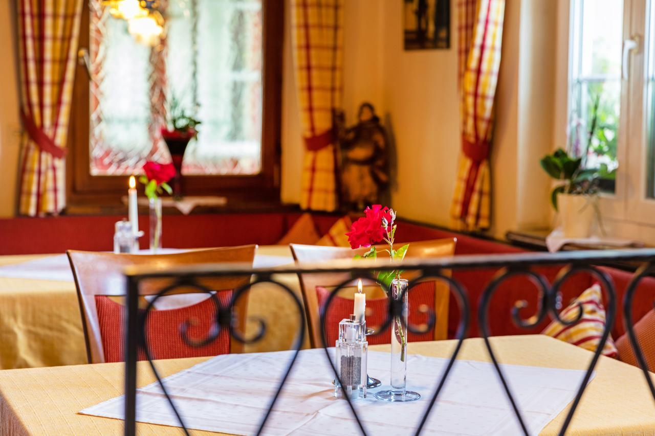 Gasthof - Hotel Zum Ochsen Gmbh Berghulen ภายนอก รูปภาพ
