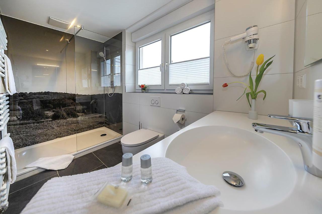 Gasthof - Hotel Zum Ochsen Gmbh Berghulen ภายนอก รูปภาพ